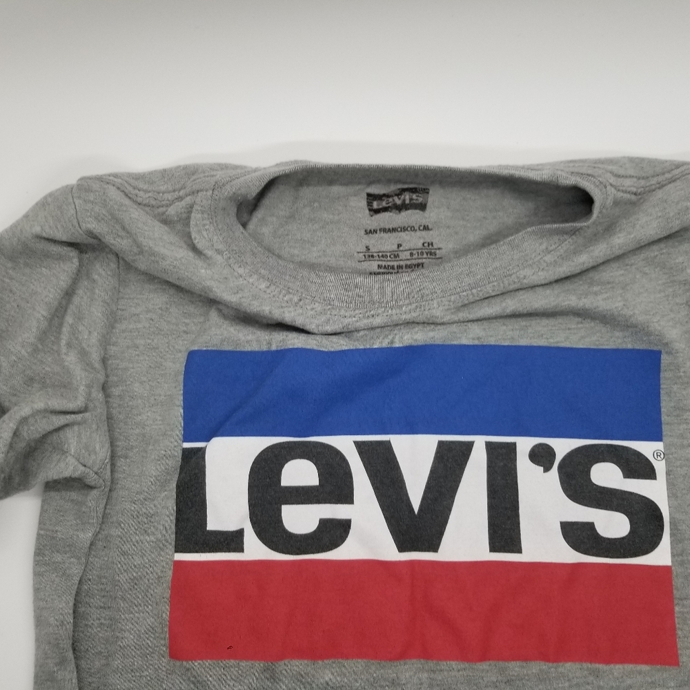 LEVI'S Kids Tshirt, Size S (8), Grey, Red Shite and Blue logo